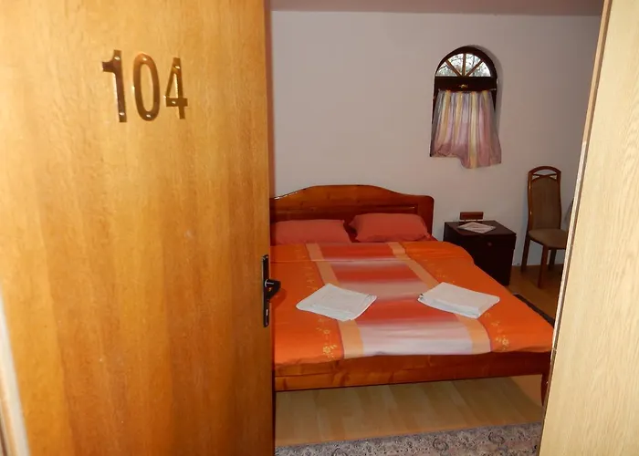 Bed & Breakfast Panorama Lomnica 3*